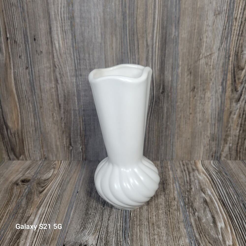 Vintage Hull Pottery Vase F 69 Matte White Art Deco Ribbed Swirl Bulbous Base 9"